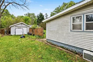 949 S 13th St, Niles, MI 49120 - Photo 6