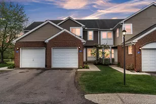 251 Fieldcrest St, Ann Arbor, MI 48103 - Photo 2