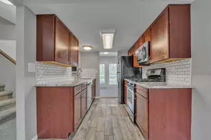 251 Fieldcrest St, Ann Arbor, MI 48103 - Photo 10