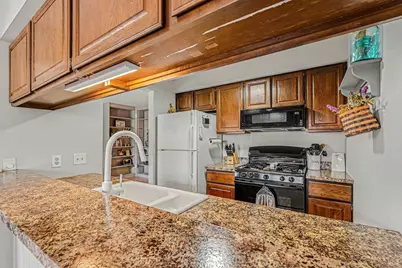 7500 Boulder Bluff Drive #9, Jenison, MI 49428 - Photo 8