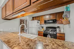 7500 Boulder Bluff Dr, Jenison, MI 49428 - Photo 8