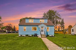 283 W 28th St, Holland, MI 49423 - Photo 1