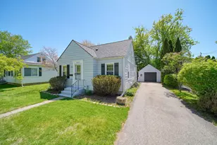 304 Chippewa St, Tecumseh, MI 49286 - Photo 1