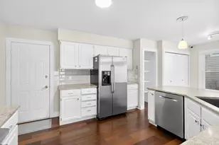 10581 Country Club Dr, Richland, MI 49083 - Photo 12