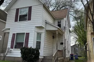 939 Prospect Ave NE, Grand Rapids, MI 49503 - Photo 2