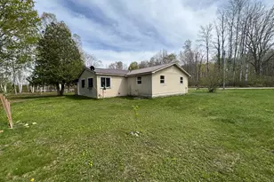 191 Haddix Blvd, Barryton, MI 49305 - Photo 6