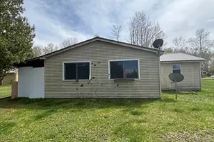 191 Haddix Blvd, Barryton, MI 49305 - Photo 16