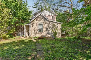 1313 Davis Ave NW, Grand Rapids, MI 49504 - Photo 24