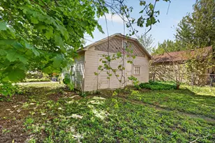 1313 Davis Ave NW, Grand Rapids, MI 49504 - Photo 26