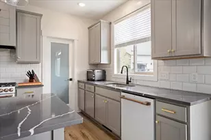 348 Hawk Chase Ct, Grand Rapids, MI 49525 - Photo 10
