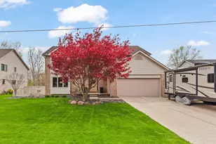 5031 Redwood Dr, Monroe, MI 48161 - Photo 2
