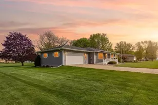 201 S Willow St, Westphalia, MI 48894 - Photo 2
