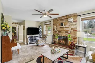210 Maplecrest Ave, Sturgis, MI 49091 - Photo 6