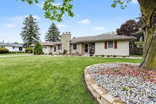 210 Maplecrest Ave, Sturgis, MI 49091 - Photo 4