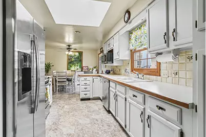 210 Maplecrest Avenue, Sturgis, MI 49091 - Photo 8