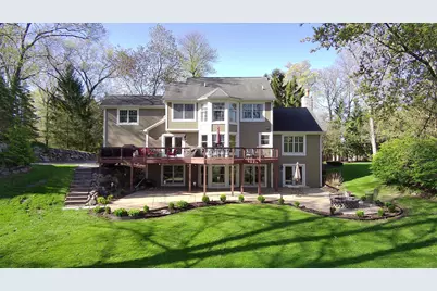 4619 Oak Pointe Drive, Brighton, MI 48116 - Photo 2
