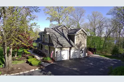 4619 Oak Pointe Drive, Brighton, MI 48116 - Photo 4