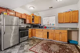 904 College Ave NE, Grand Rapids, MI 49503 - Photo 8