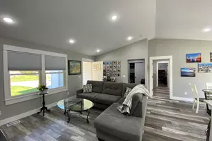 3673 Waalkes St, Norton Shores, MI 49444 - Photo 16