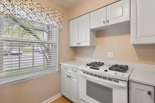 707 Garland Cir, Kalamazoo, MI 49008 - Photo 6