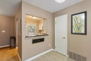 707 Garland Cir, Kalamazoo, MI 49008 - Photo 4