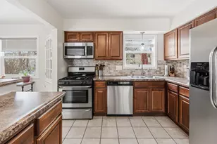 6337 Avon St, Portage, MI 49024 - Photo 10