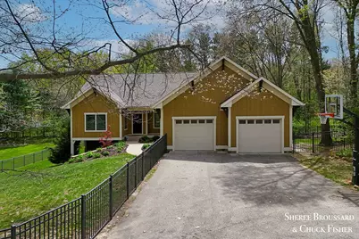 2975 Bird Avenue NE, Grand Rapids, MI 49525 - Photo 2