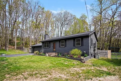 325 Alden Nash Avenue SE, Lowell, MI 49331 - Photo 2