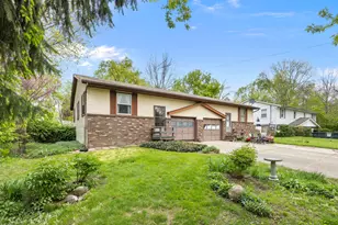 59 Wayne St SE, Grand Rapids, MI 49548 - Photo 2