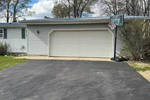 5206 S Riverview Dr, Lake City, MI 49651 - Photo 4