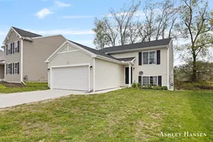 812 Strauss Ct, Greenville, MI 48838 - Photo 1