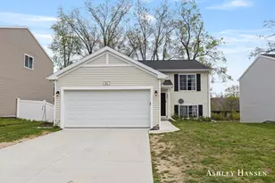 812 Strauss Ct, Greenville, MI 48838 - Photo 2