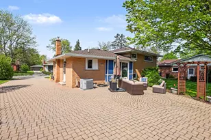 2011 Brampton Ct, Ann Arbor, MI 48103 - Photo 18