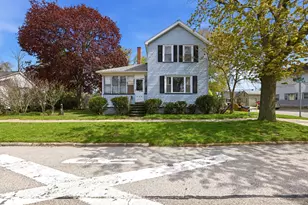 533 Fulton St, Grand Haven, MI 49417 - Photo 1