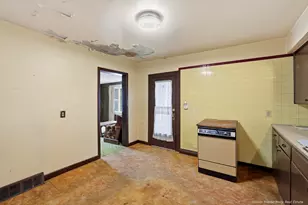 533 Fulton St, Grand Haven, MI 49417 - Photo 10