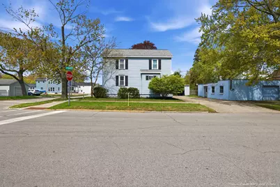 533 Fulton Street, Grand Haven, MI 49417 - Photo 2