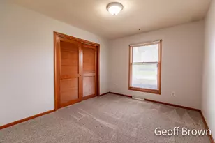1705 Kendall St SE, Grand Rapids, MI 49508 - Photo 20