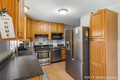 3341 30th Street SW, Grandville, MI 49418 - Photo 8