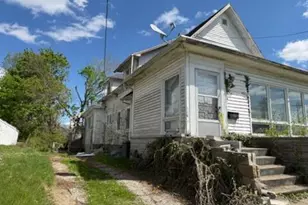 105 Wood St, Three Rivers, MI 49093 - Photo 2