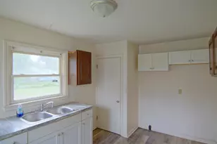 1220 Pearl St, Benton Harbor, MI 49022 - Photo 6