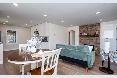1503 Langley Avenue, Saint Joseph, MI 49085 - Photo 10