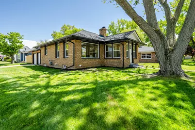 1503 Langley Avenue, Saint Joseph, MI 49085 - Photo 2