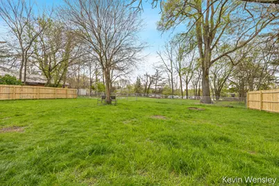 1312 Leonard Street NE, Grand Rapids, MI 49505 - Photo 4