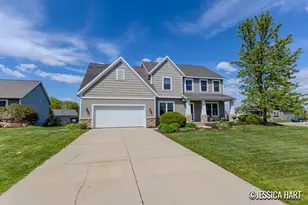 2639 Hawthorne Ct, Jenison, MI 49428 - Photo 2