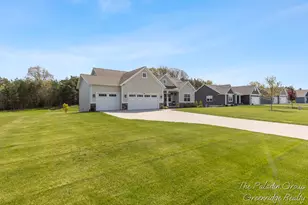 9404 Shoreway Dr, West Olive, MI 49460 - Photo 6