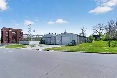 301 Hillsdale Street, Jackson, MI 49202 - Photo 2
