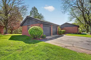1308 Suncrest Dr NE, Grand Rapids, MI 49525 - Photo 2