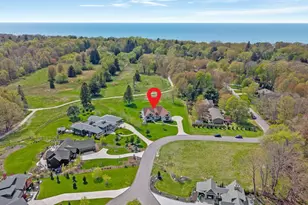 719 Golfview Dr, Douglas, MI 49406 - Photo 2