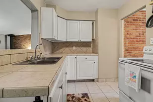 32633 Six Mile Rd, Livonia, MI 48152 - Photo 18