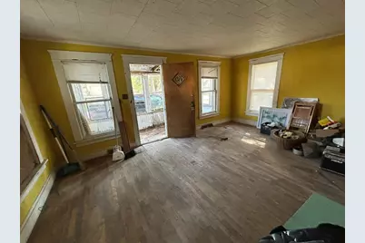 114 Ridge Street, Jackson, MI 49203 - Photo 2